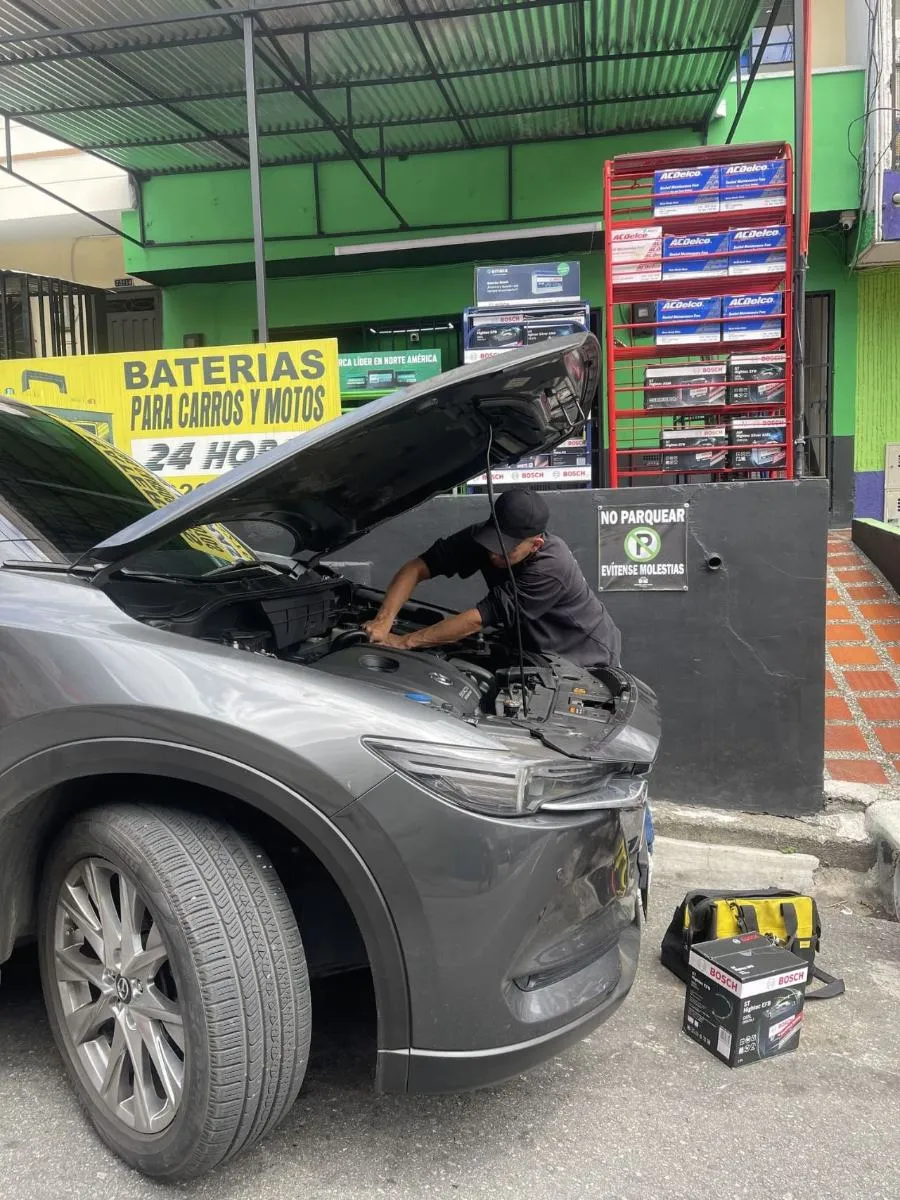 Local de Baterías Para Carro 24 Horas en Medellín